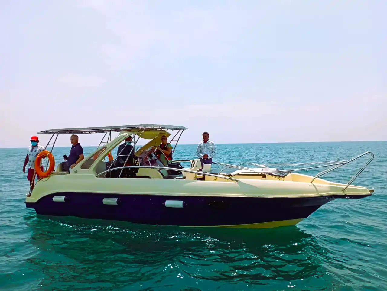 speed boat whale wathicng mirissa